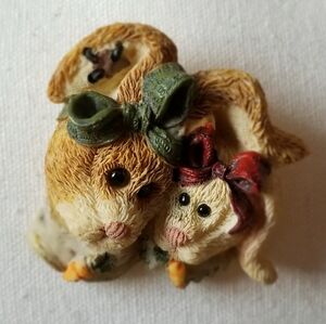 Vintage Ceramic Bunny Brooch